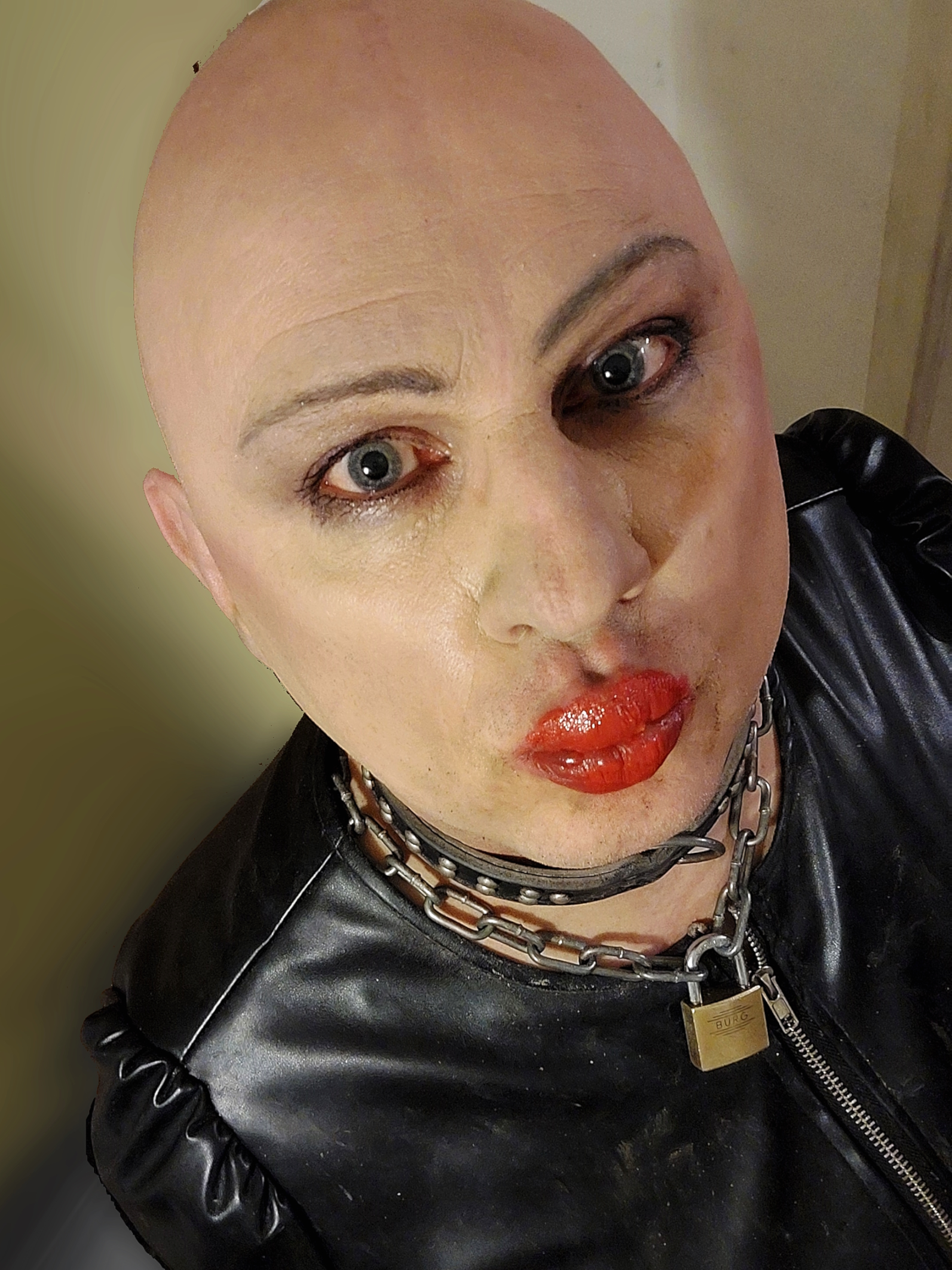 f*ggot-Sissy-TV-Schlampe thorsten naujoks