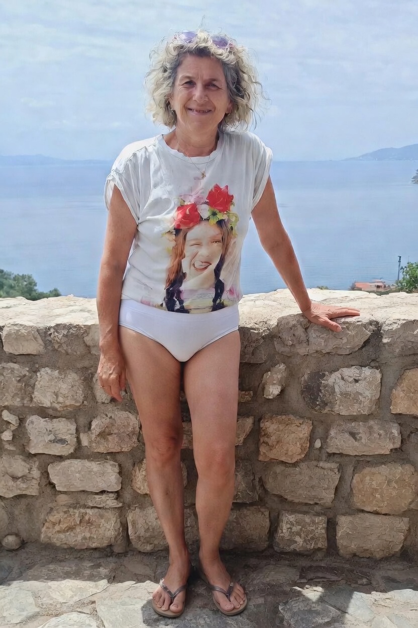 Public exposures for f*ggot Sandro aka SARA