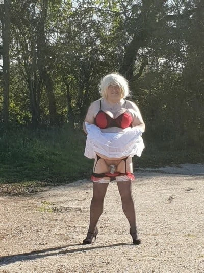 Sissy Vanessa daleman  – Public humiliation