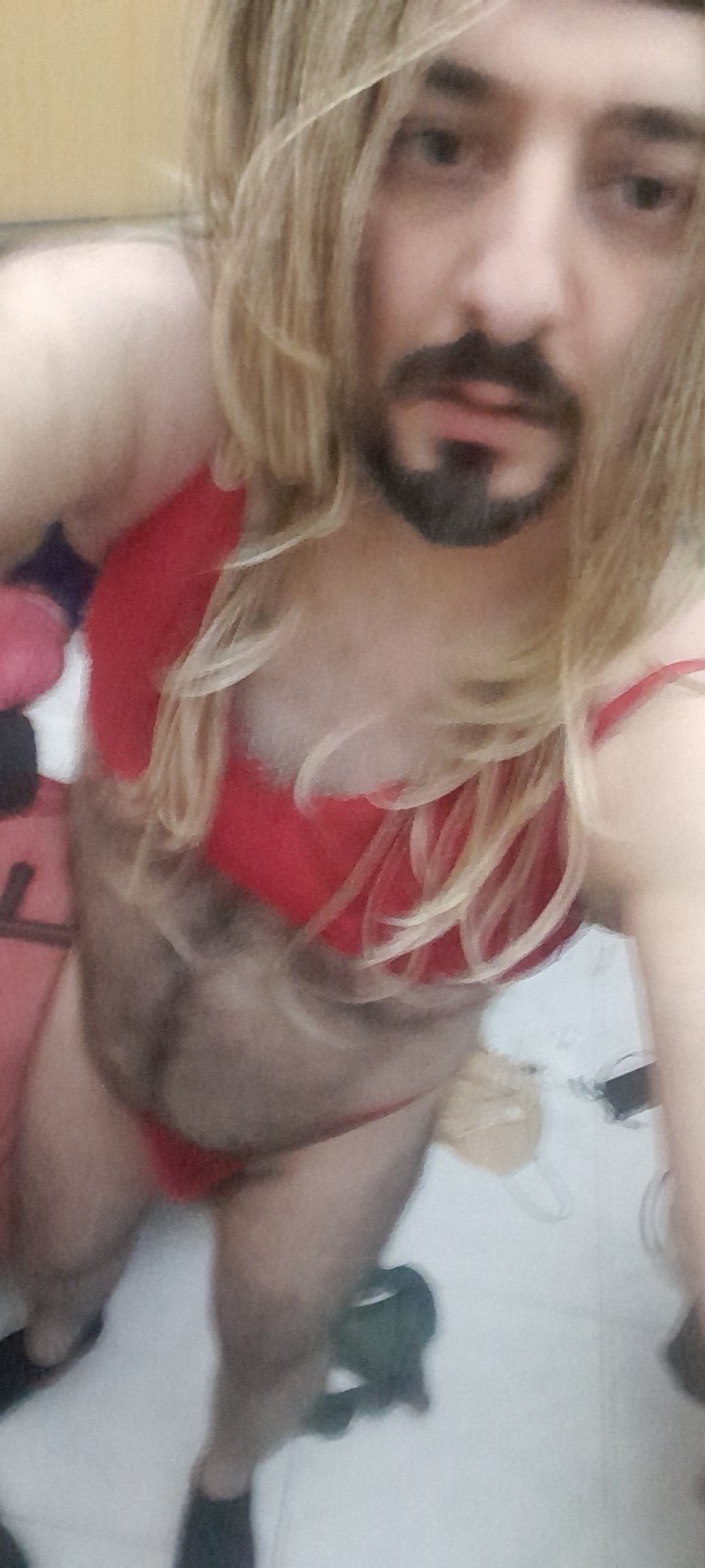 Sissy Andy risky exposure