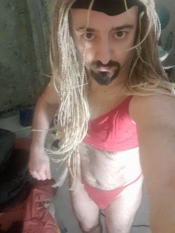 Sissy Andy risky exposure