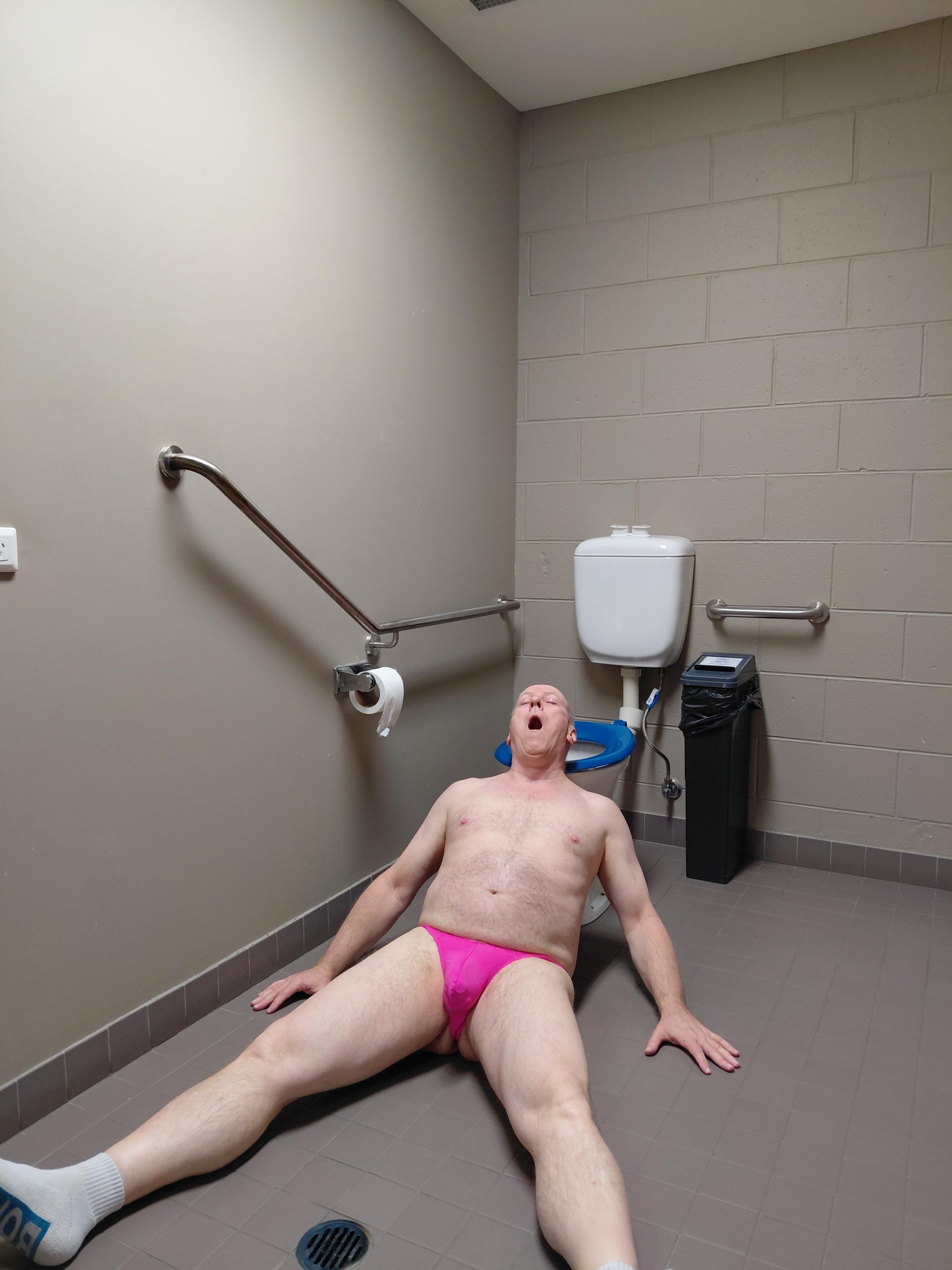 Sabrinaf*g – I’m thirsty