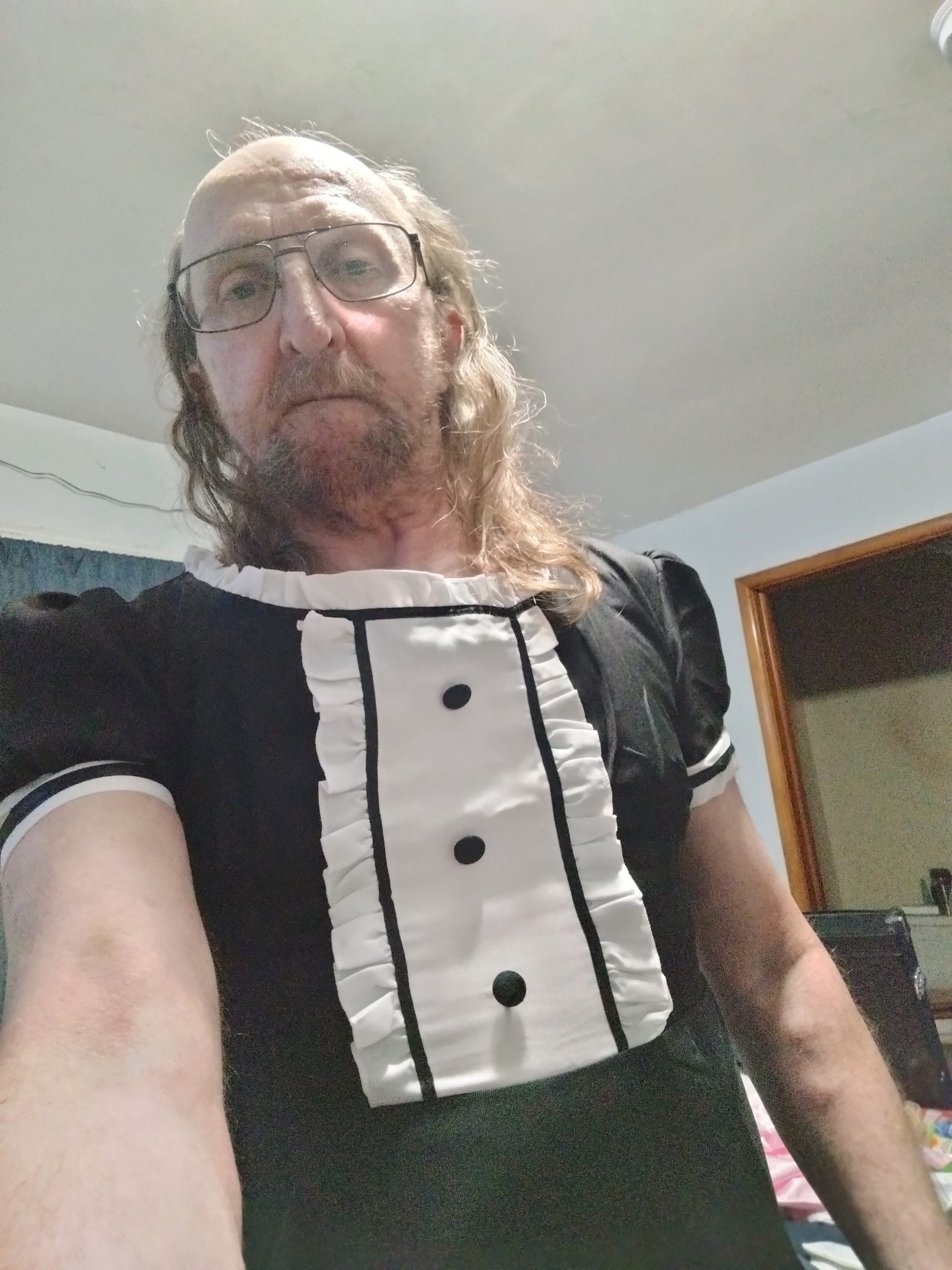 submissive chastity boi needs exposure