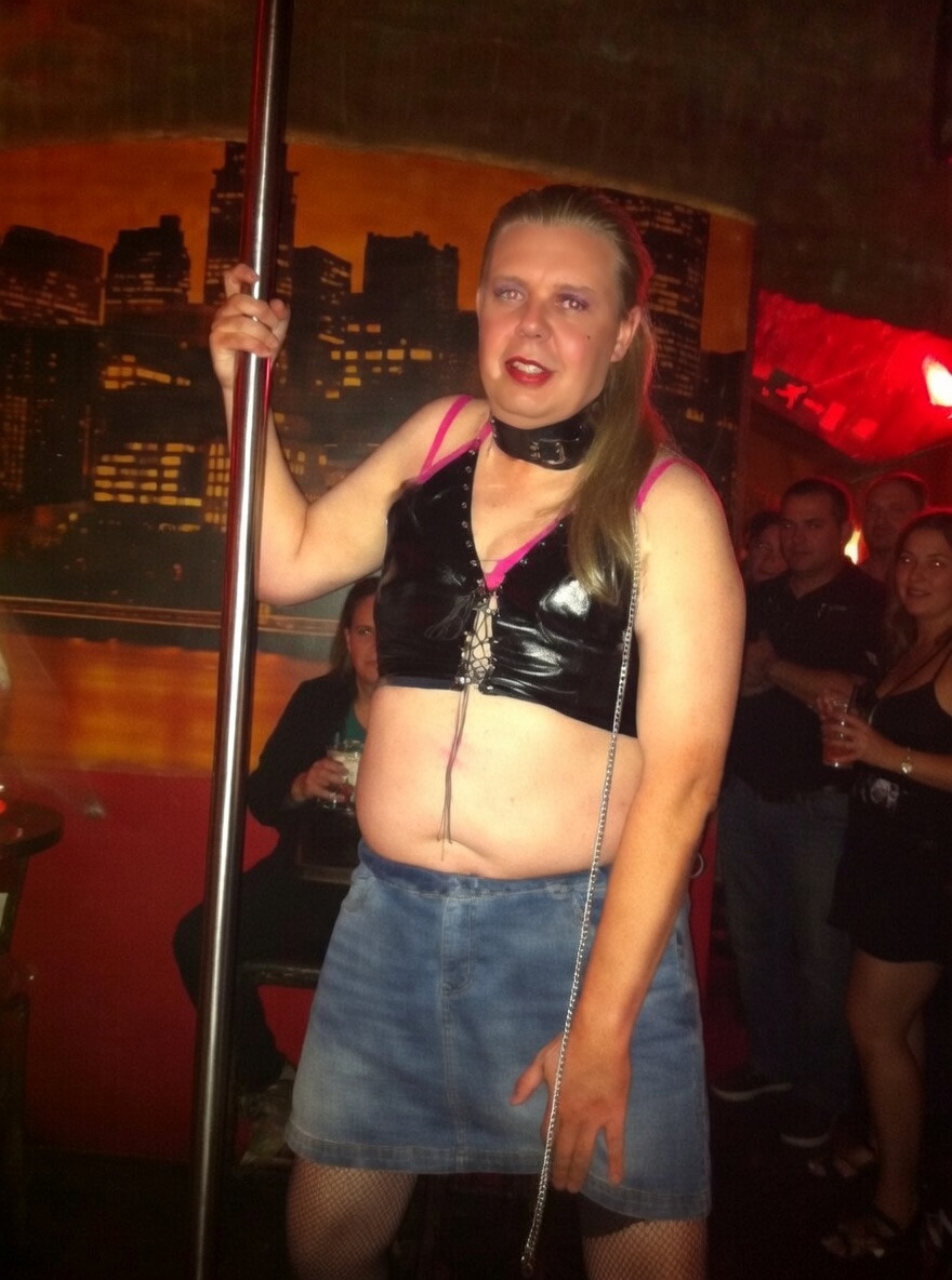 f*g must show herself