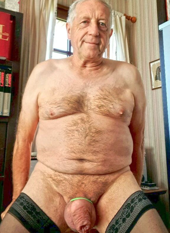 more of me in the nude