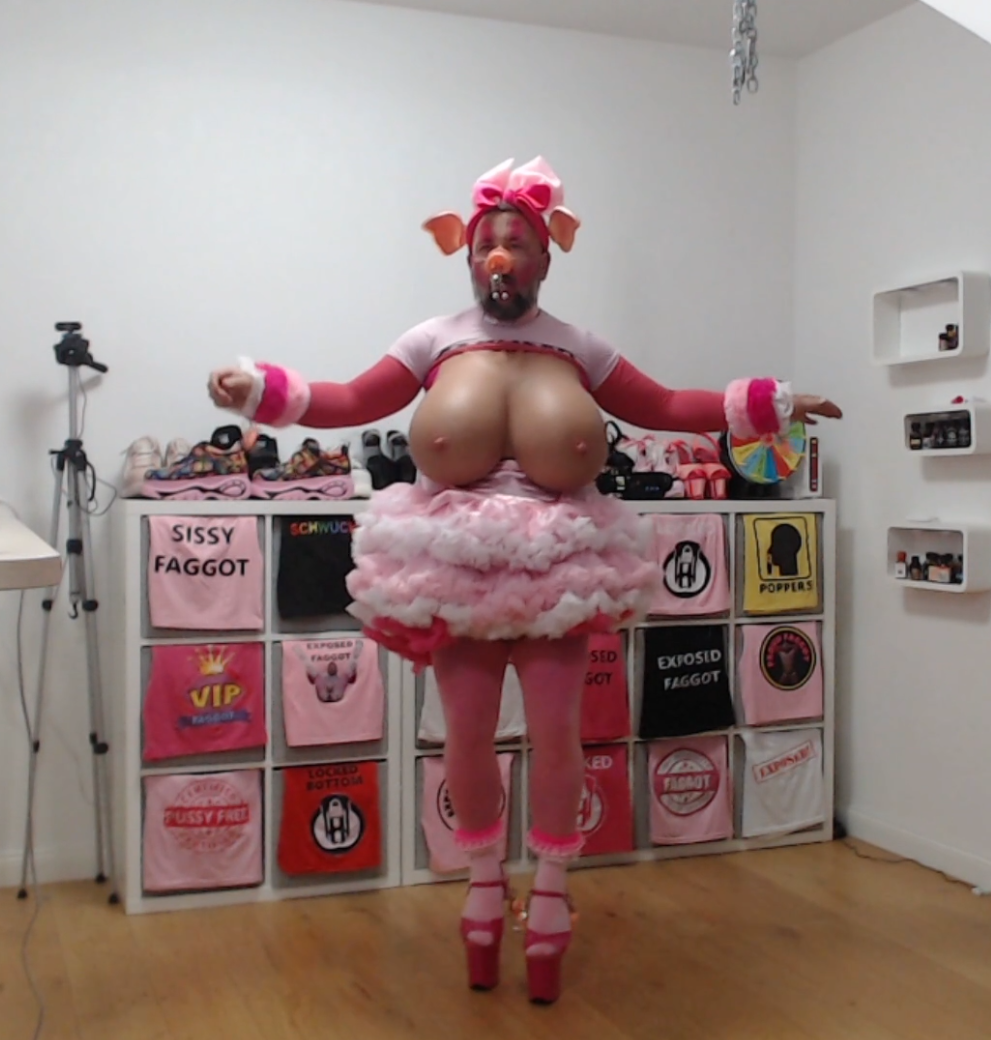 Sissy Miss Piggy