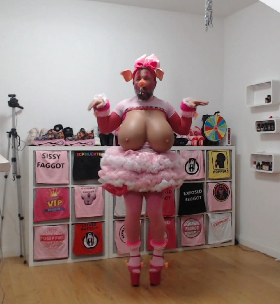 Sissy Miss Piggy
