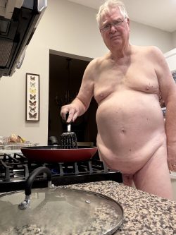 tiny penis man – Cooking and no dick