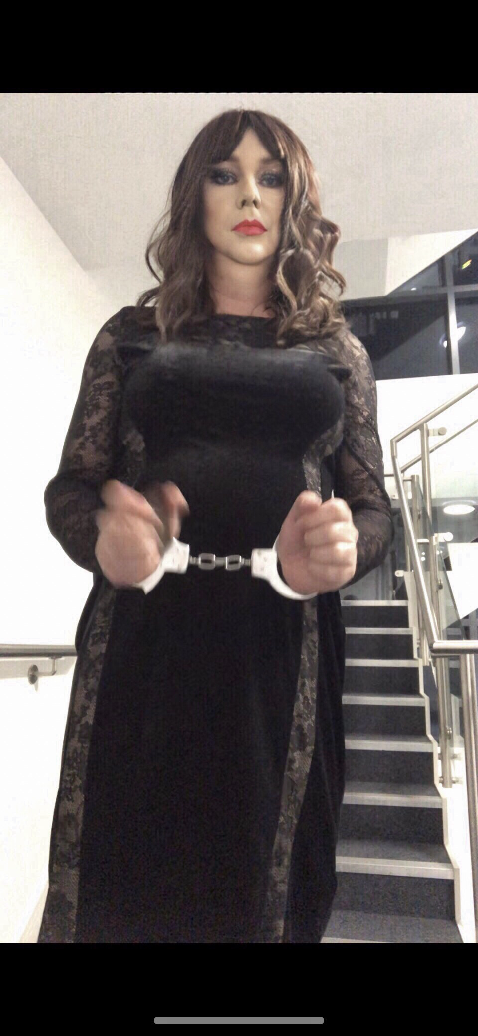 Sissy f*ggot – kik welshdrsser
