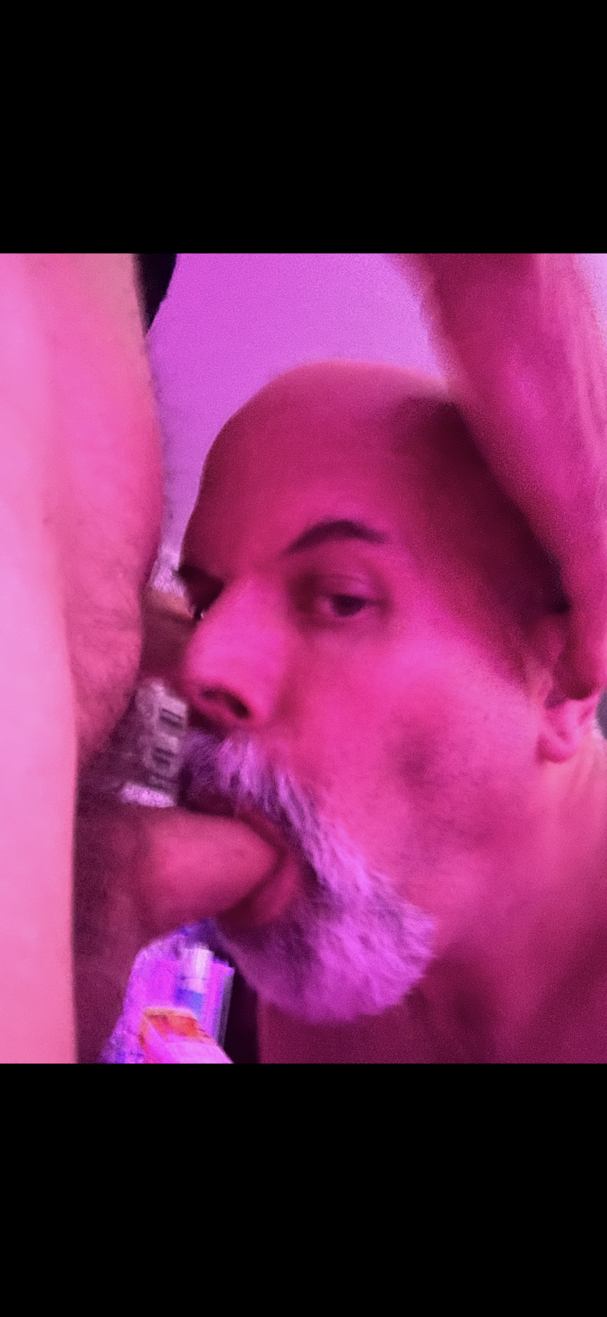 Jeffrey Henry so craves to finally be outed for all to see 💋