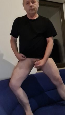 Exhibitionist