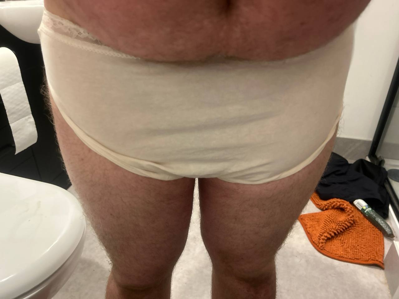 Exposure time for a sl*t, get me extended and viral please😈
