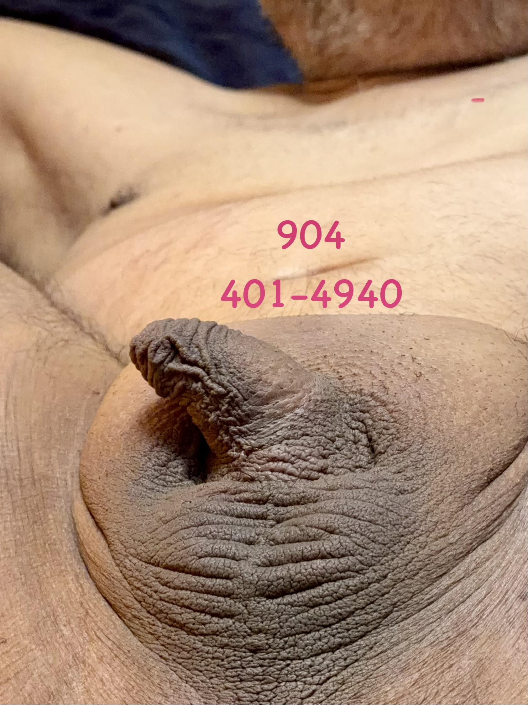 15pics Lil dick loser Video link on profile