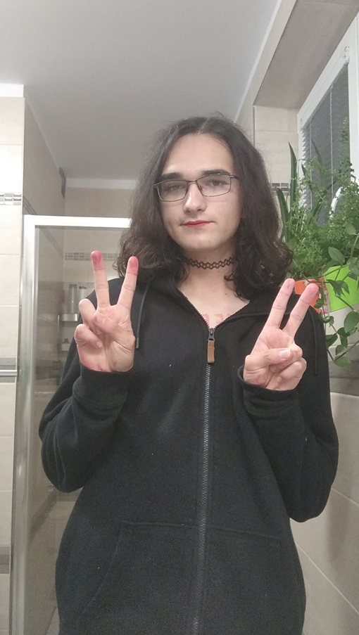 Loser tranny wants to be exposed