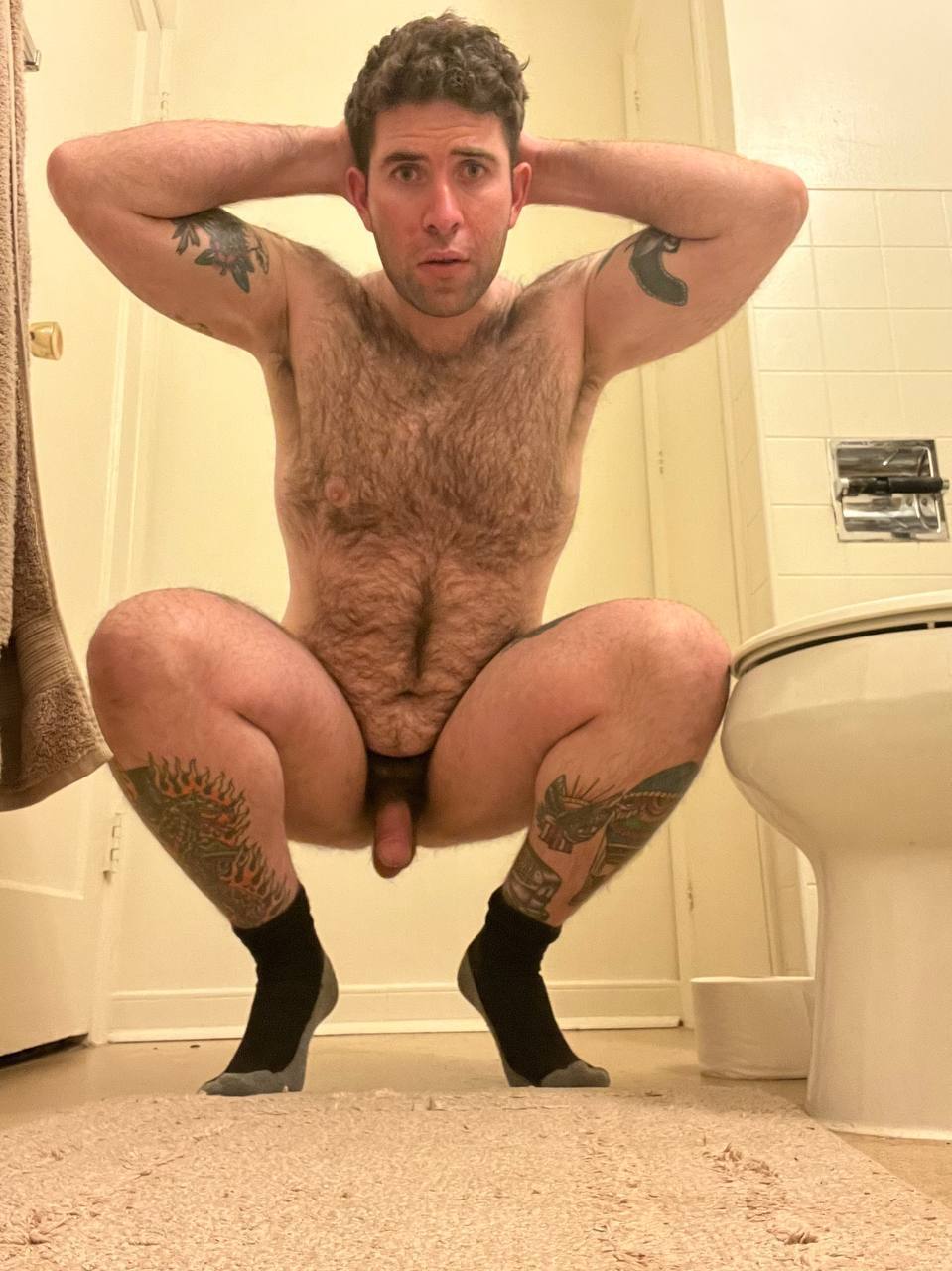 ~ f*g loves showing off to older men (Snap R_Beanie, Discord Mrballoon201)