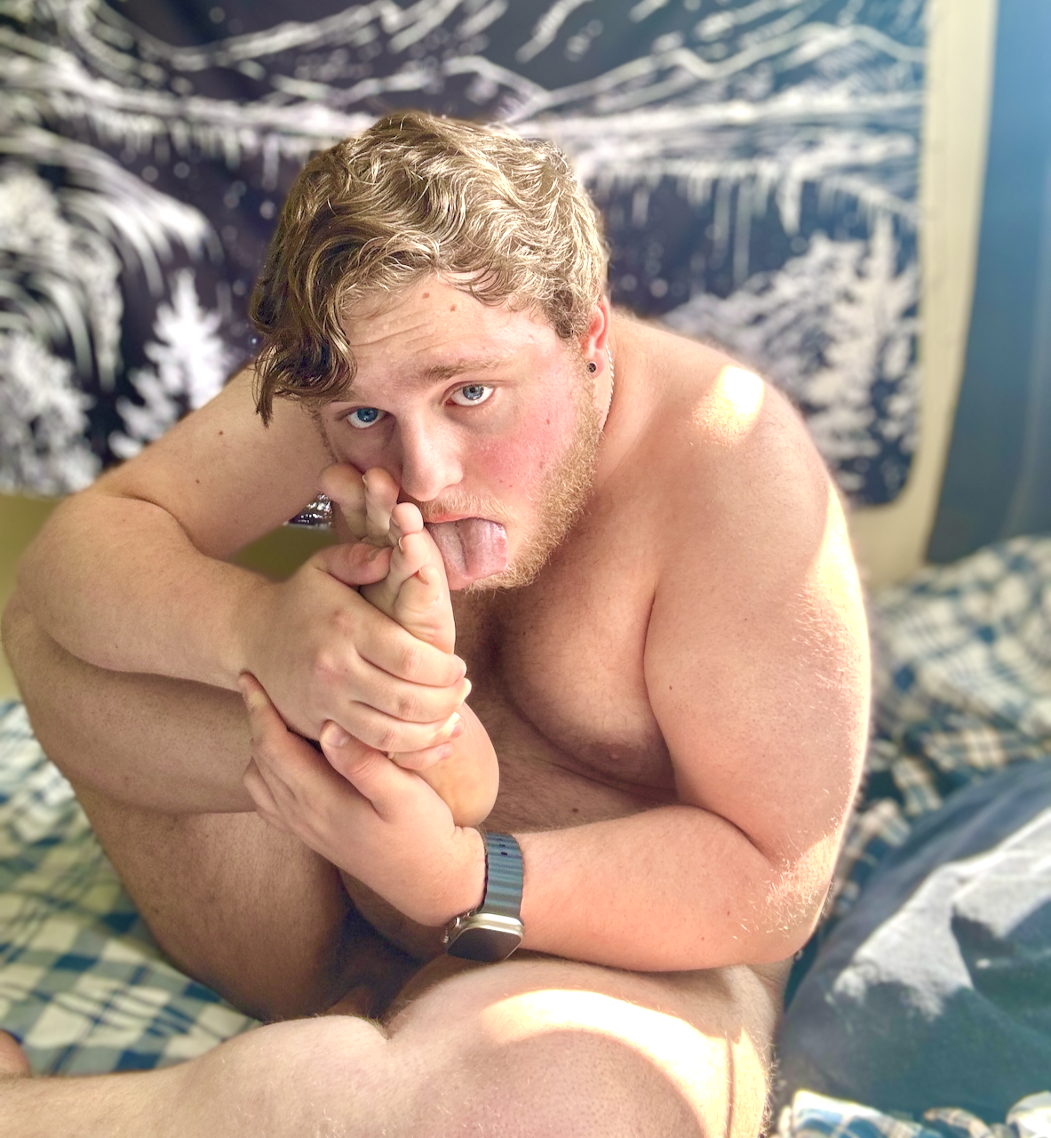 ~ Dumb uk f*g looking for a blackmail dom