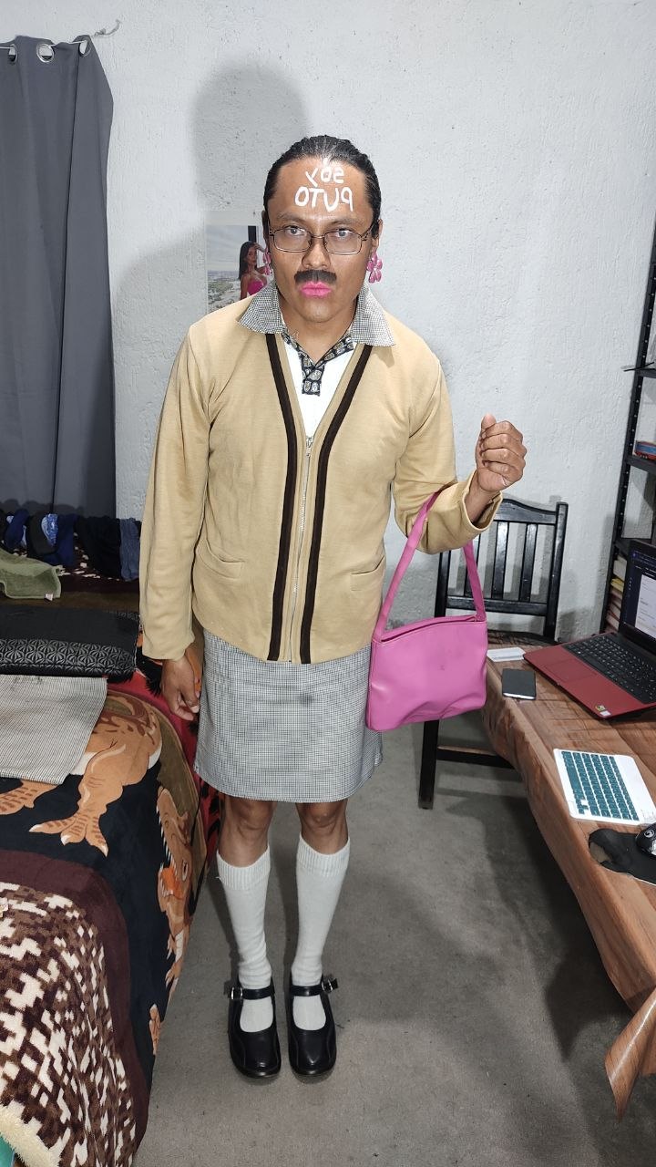 PUTO MARICON DE CLOSET COLEGIALO