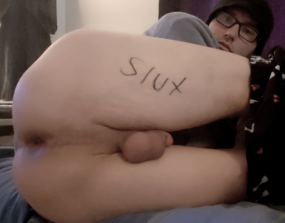 Caleb W _ _ _ _ _ fuck me in front of my mom ;o ~
