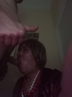 Шлюха вафлістка Оля