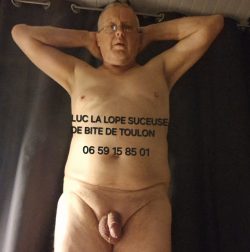 Luc est un pd de Toulon qui adore être exhibé sur internet