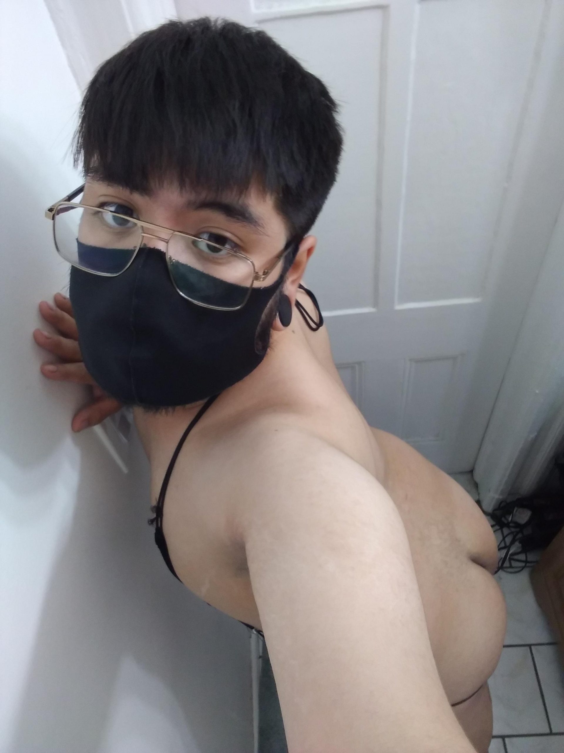 Bitch boi Jeff full feminization