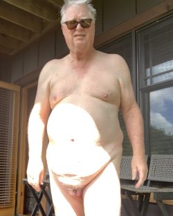 dickless Randal – let’s get some sun tan together