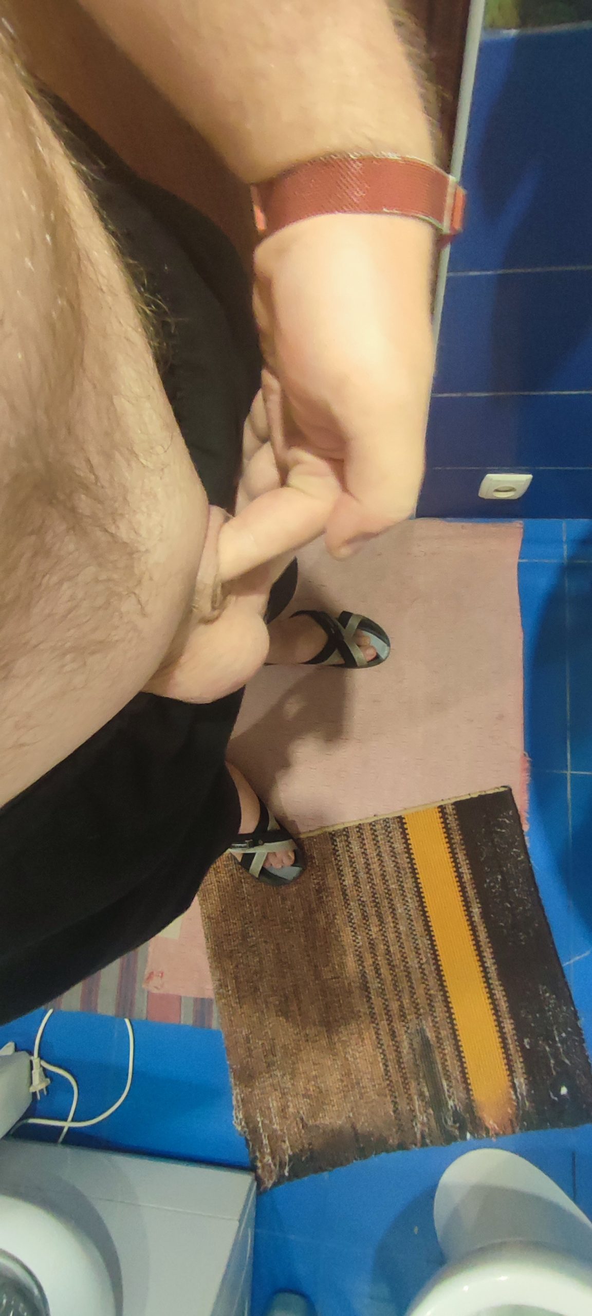 tiny pipi