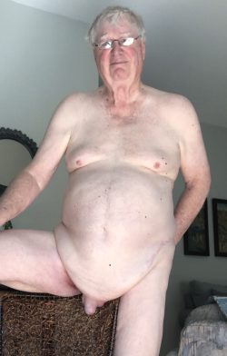 dickless Randal – What a useless penis