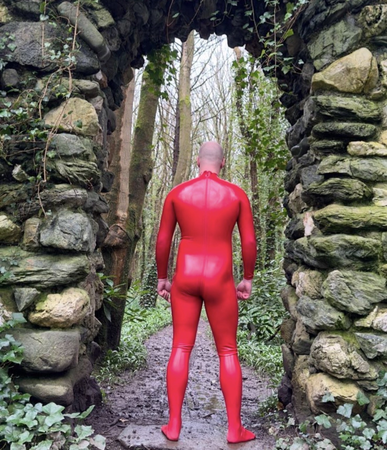 Hope noone sees latex gimp