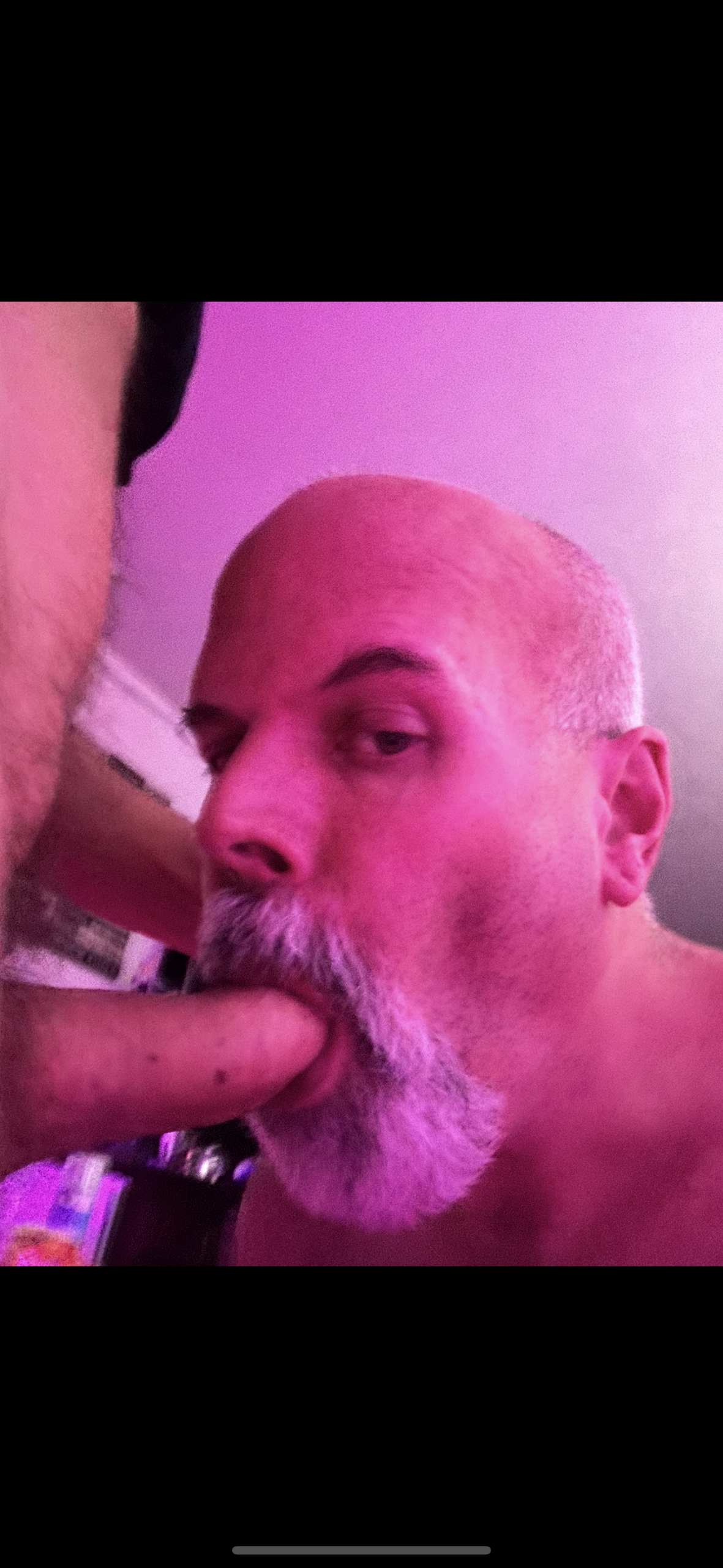 Jeffrey Henry so craves exposure asap 💋