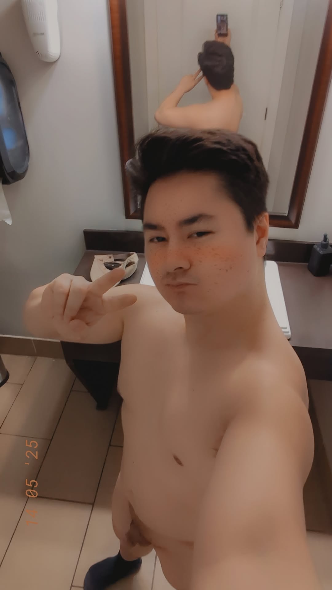 Brandon aka bvl_sph fully nude and exposed with his tiny dick poking out!