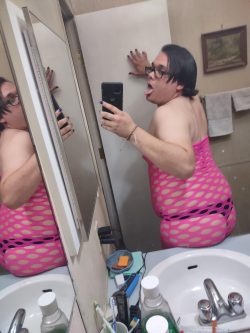 Loser f*ggot exposed. FULL NAME @25EXT
