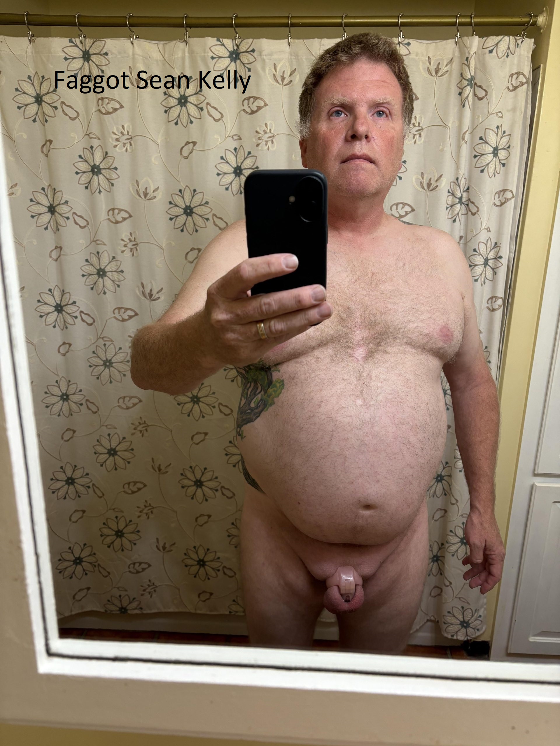seacuck – Fully exposed. Humiliated this bitch