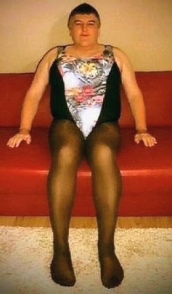 ~ Sissy Transe in Nylons pantyhose Strumpfhosen exposed