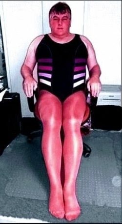 ~ Sissy Transe in nylons pantyhose tights on chair exposed
