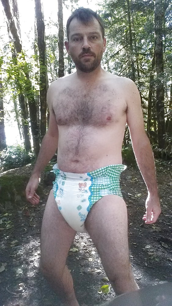 Kyle Blebjorn – Diaper f*g Outdoors