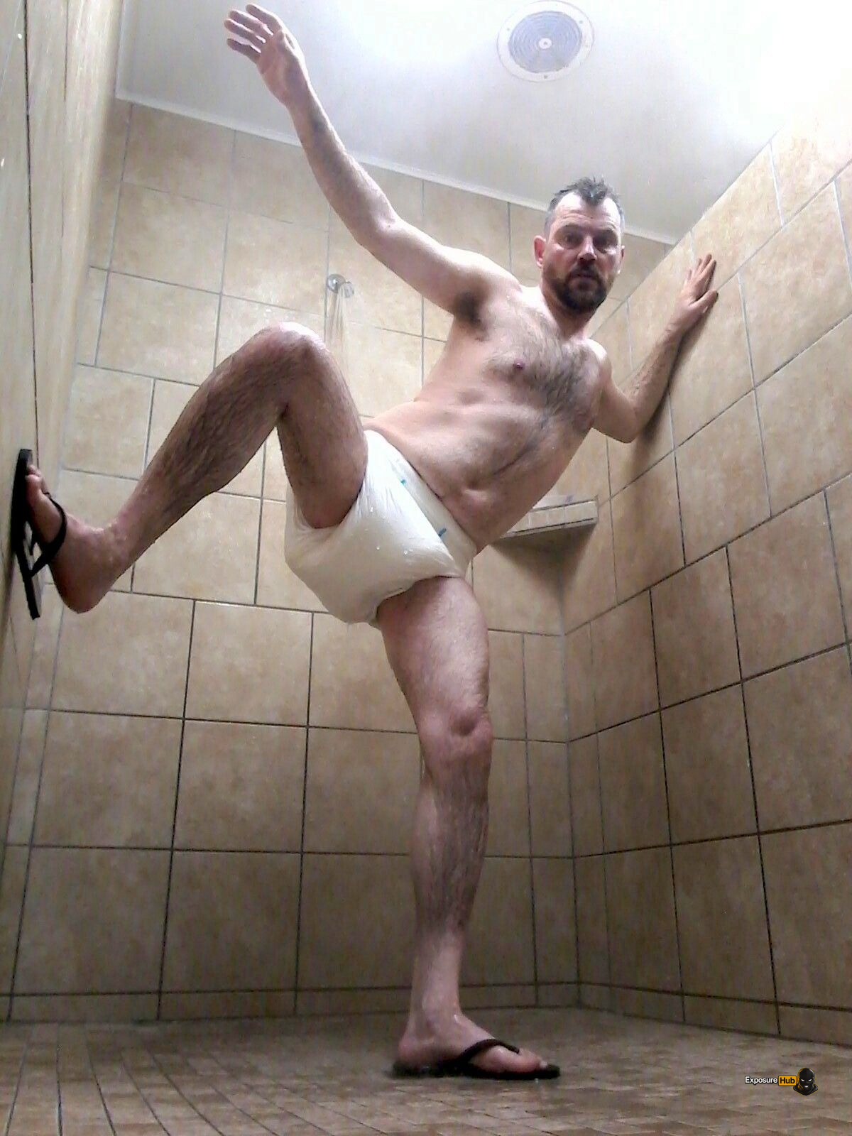 Kyle Blebjorn – Diaper f*g in a public shower