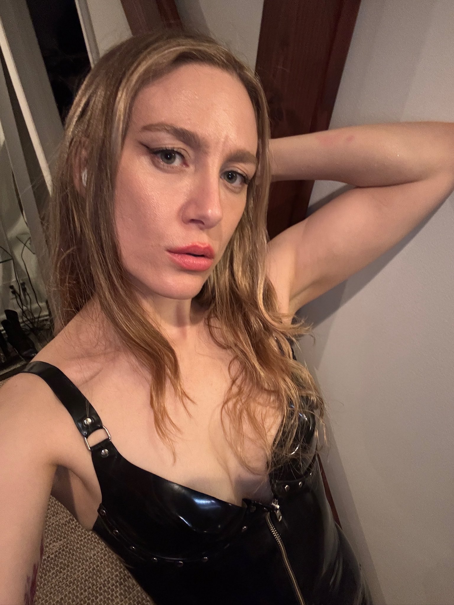 HAPPY WEEKEND KINKSTER ⛓️🥵👙