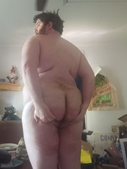 Exposed fat f*g extend