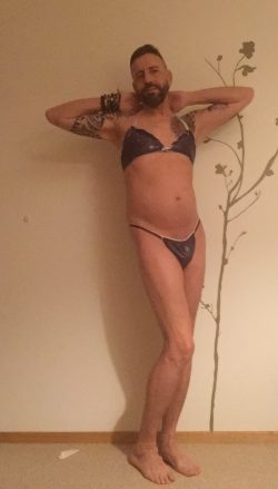 Sissy or fag? snipzh exposed