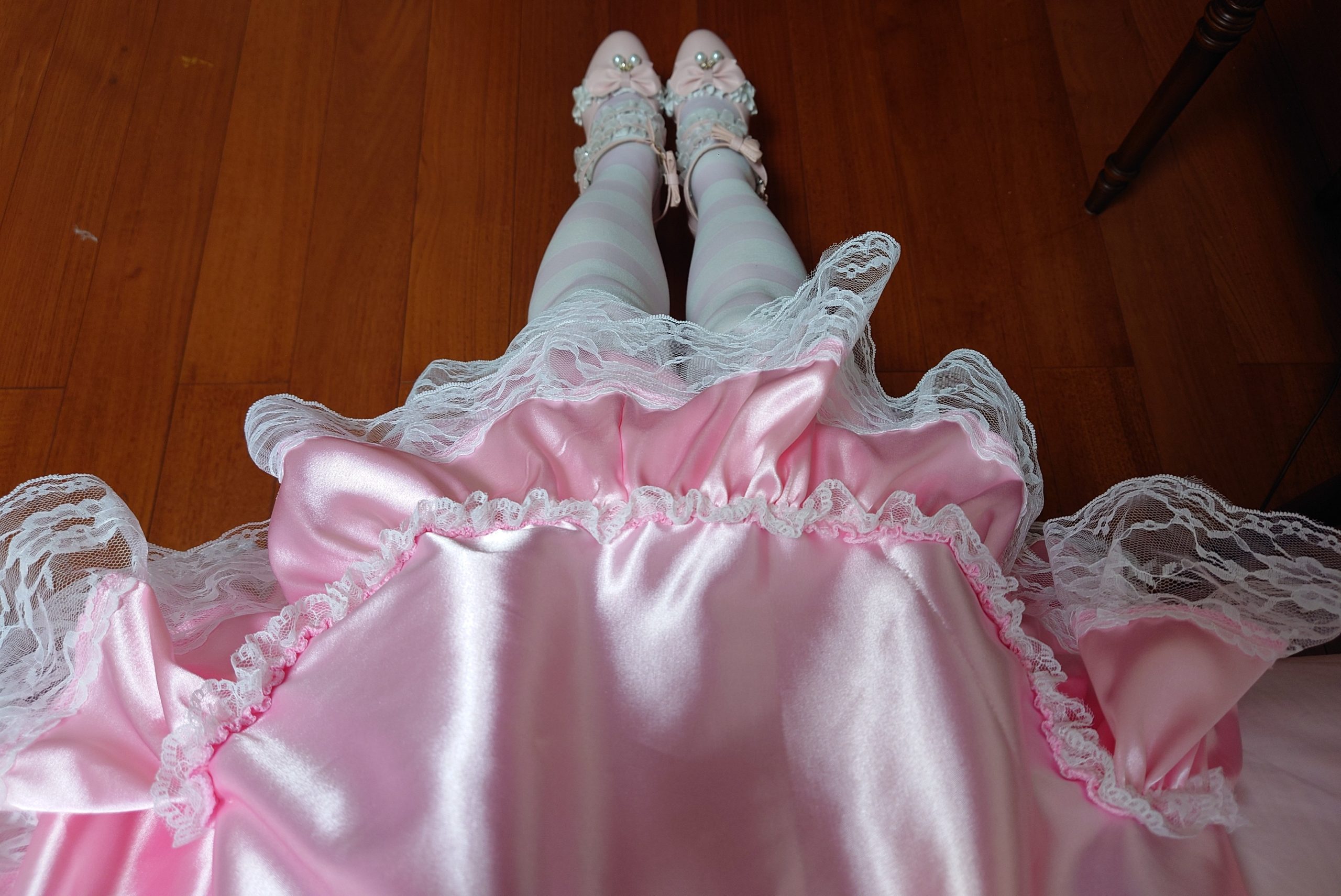 sissy dress and highheel