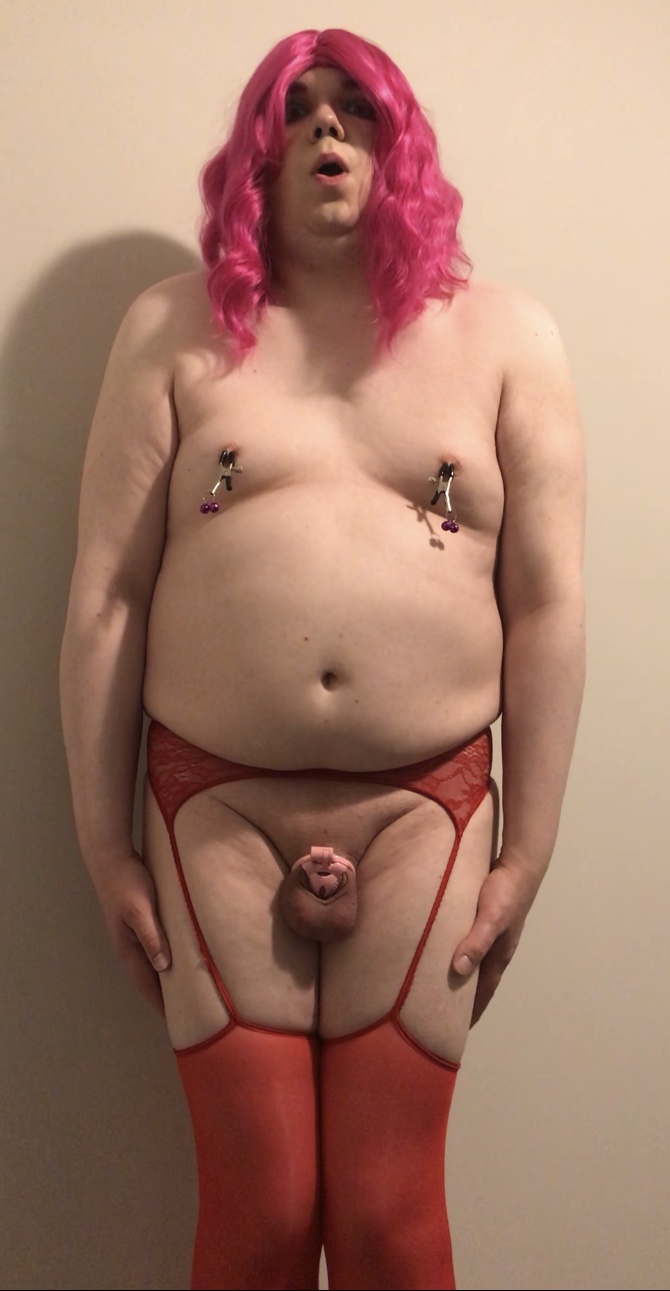 Sissy sl*t Donna’s horny blackout exposure