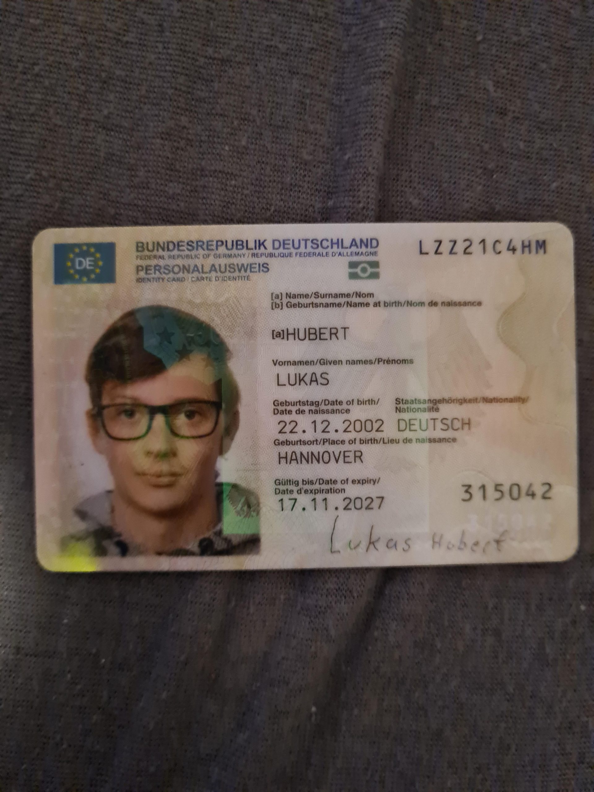 I love it to expose my id