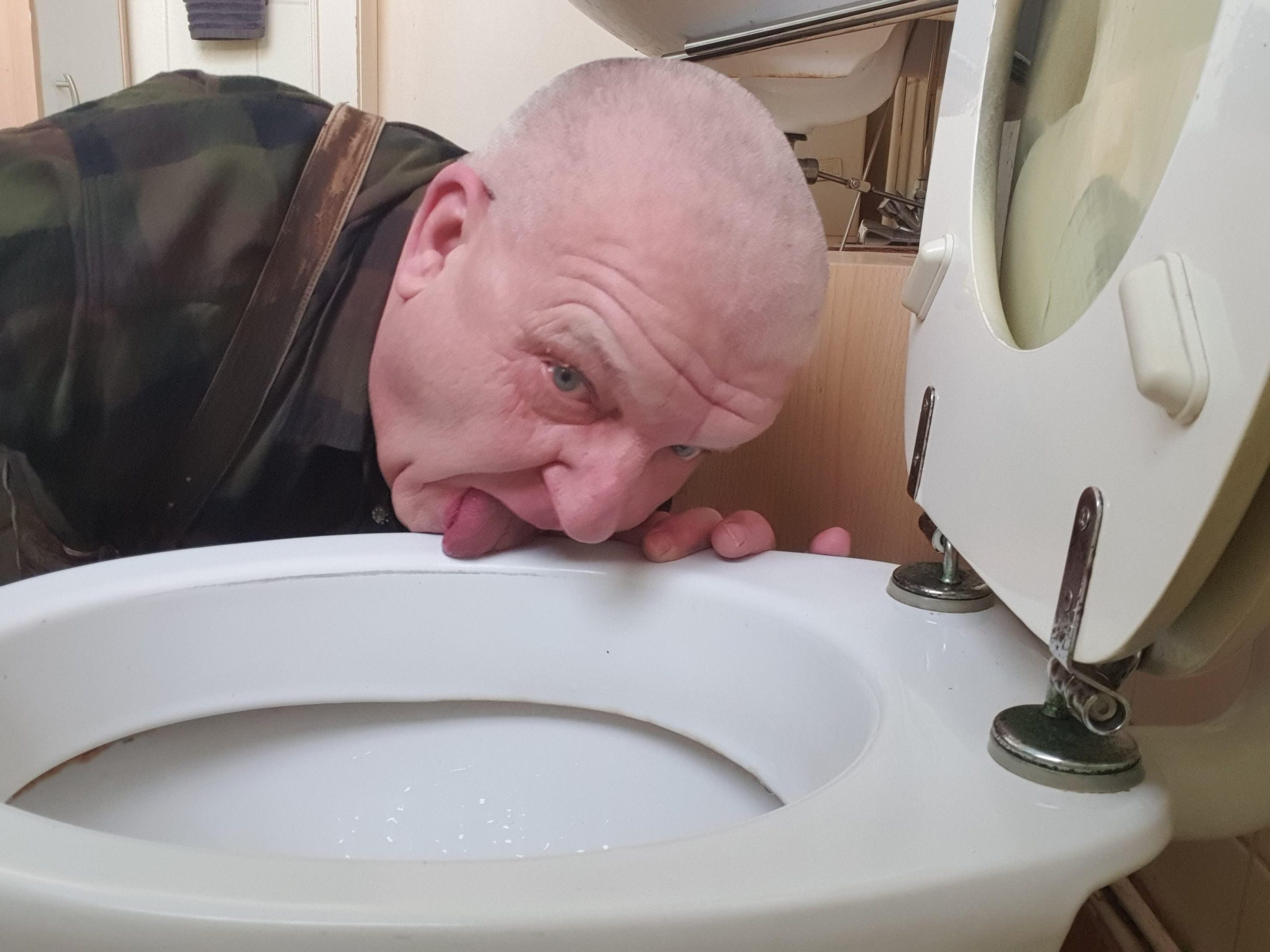 Detlev Hüttner old submissive pathetic faggot begs for totally Exposure