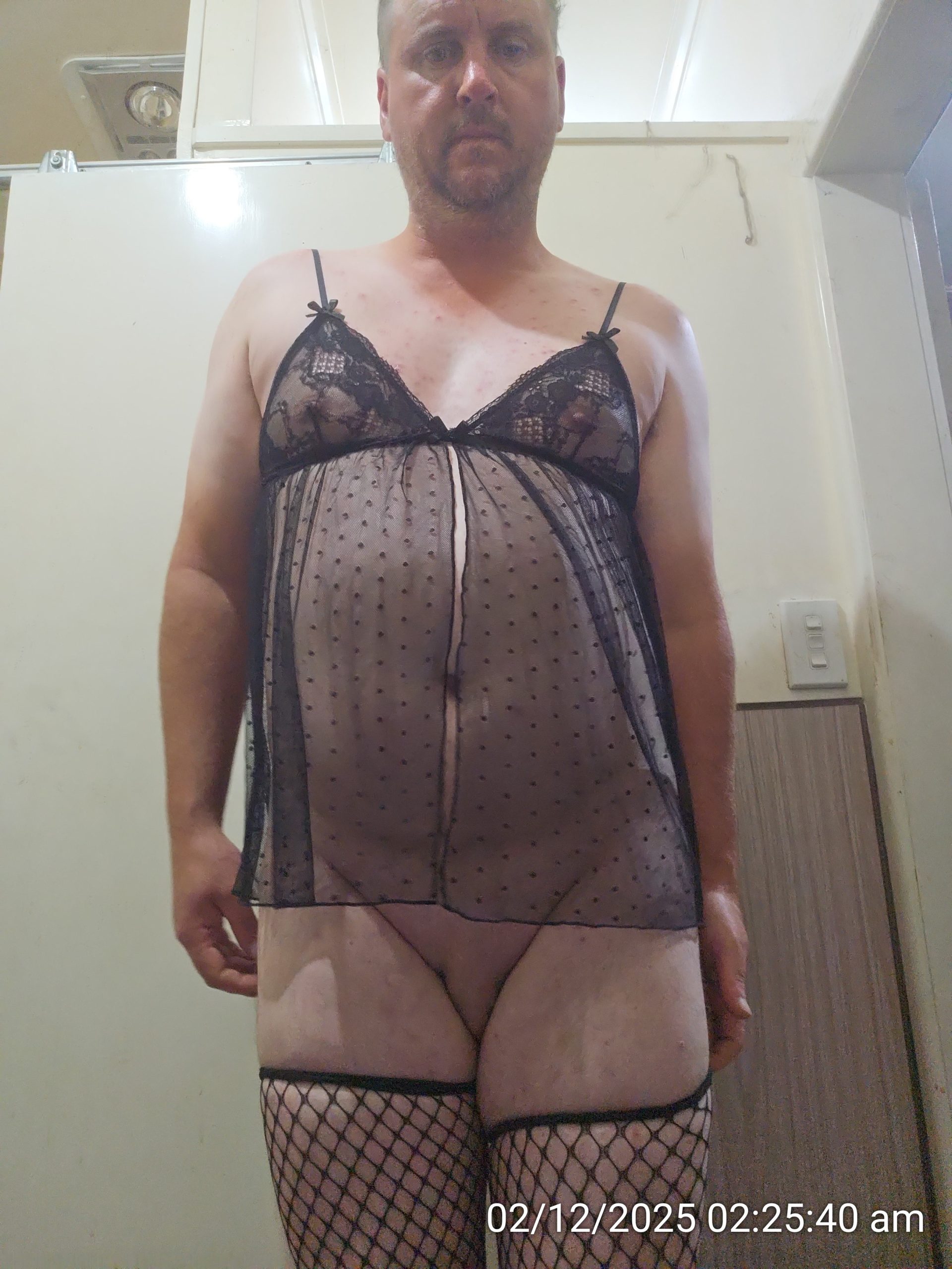 Sissy James Ross – tucking