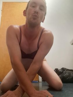 Sissy Alexia – Desperate Sissy
