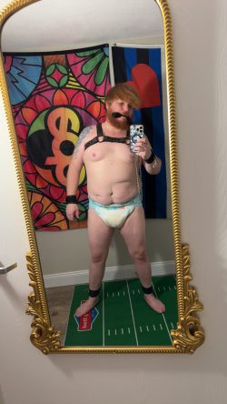 Dumb diaper f*g exposed