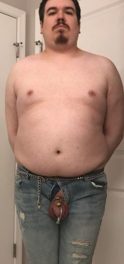 ~ Chaste chub in jeans and chastity exposed – no escape!