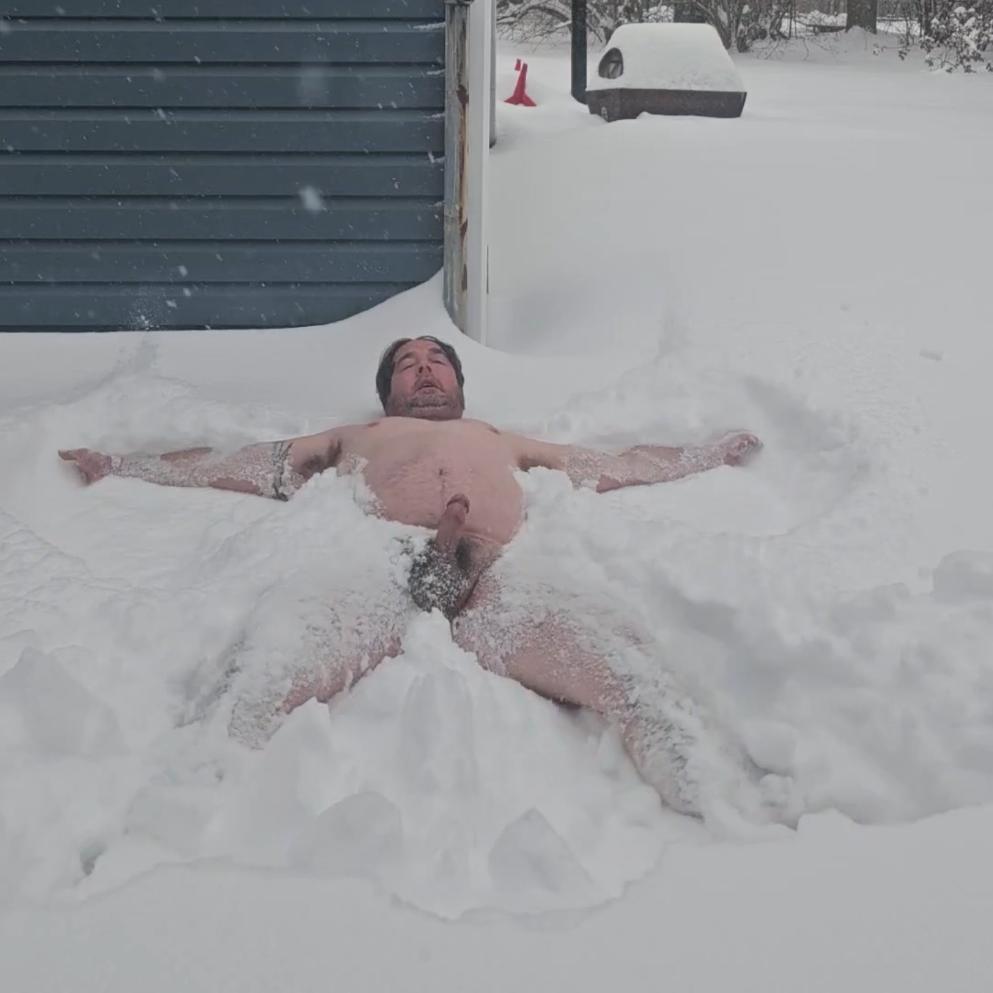 Little_dick_dan  – Naked snow angel