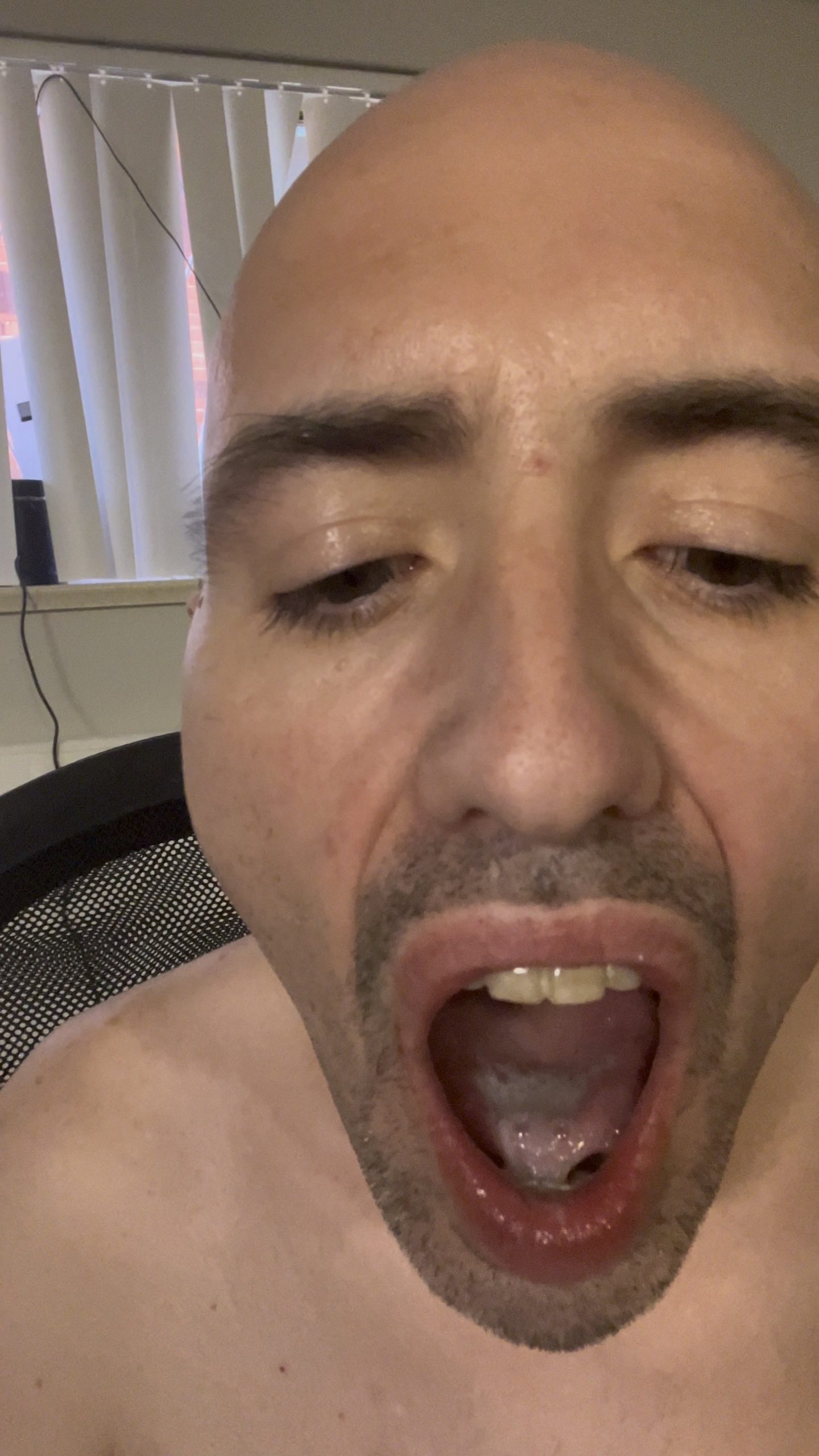 Betaloserbobbi Simpson  Eating cum from condom